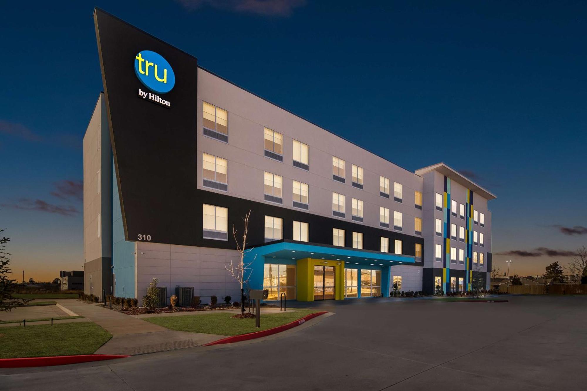 Tru By Hilton Rogers Bentonville Exterior photo