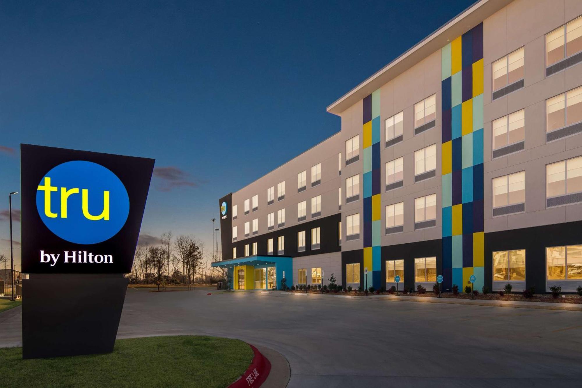 Tru By Hilton Rogers Bentonville Exterior photo